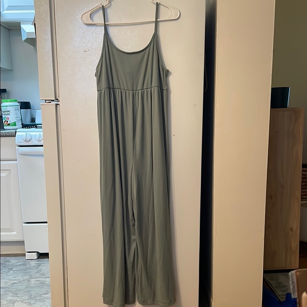 SHEIN Medium‎ Sea Foam Green Jumpsuit